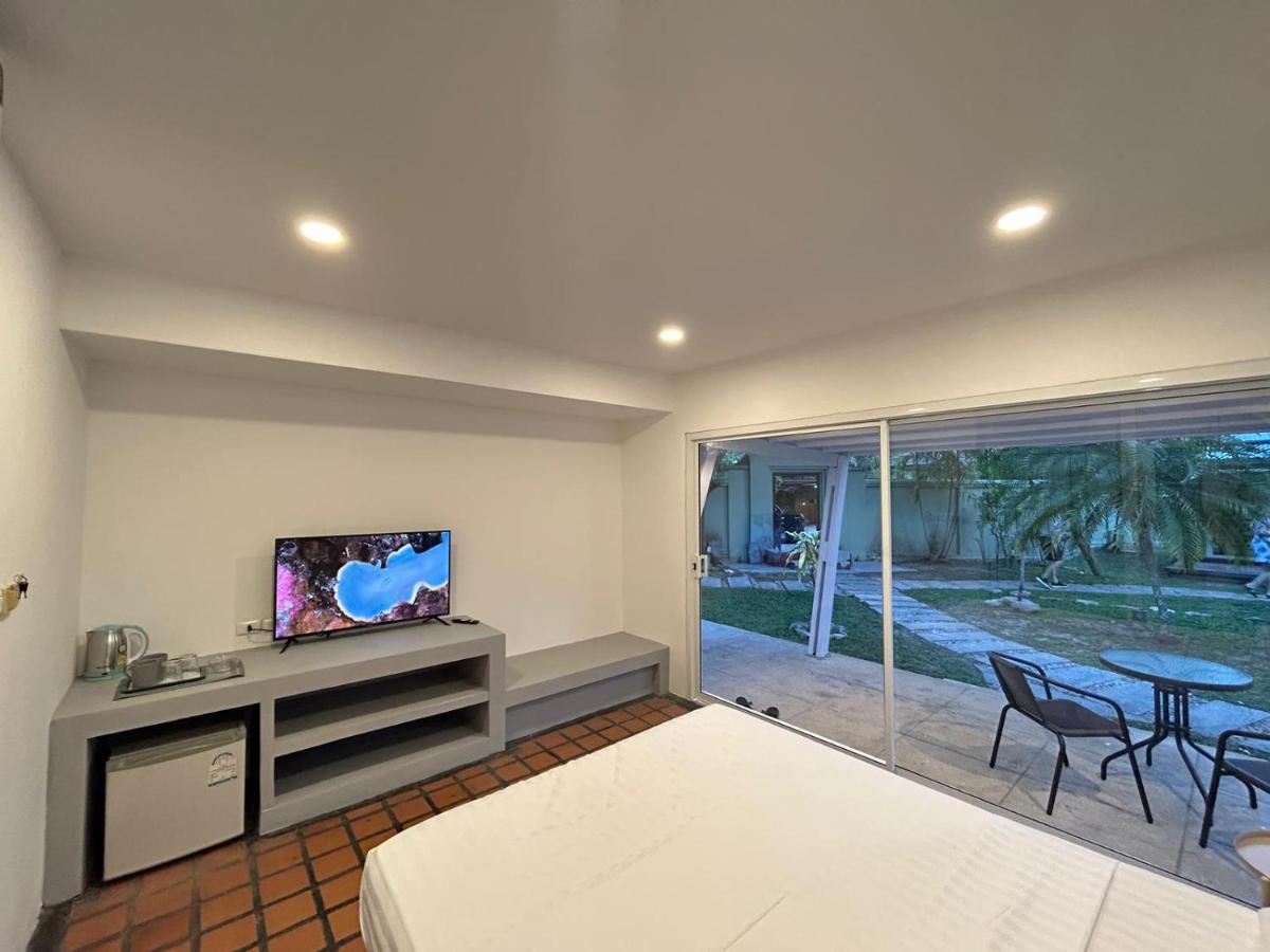 Thiptara Resort - Adults Only 湄南海滩 外观 照片