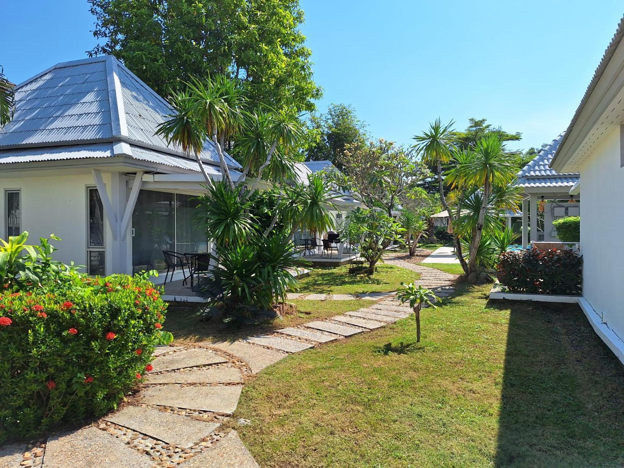 Thiptara Resort - Adults Only 湄南海滩 外观 照片