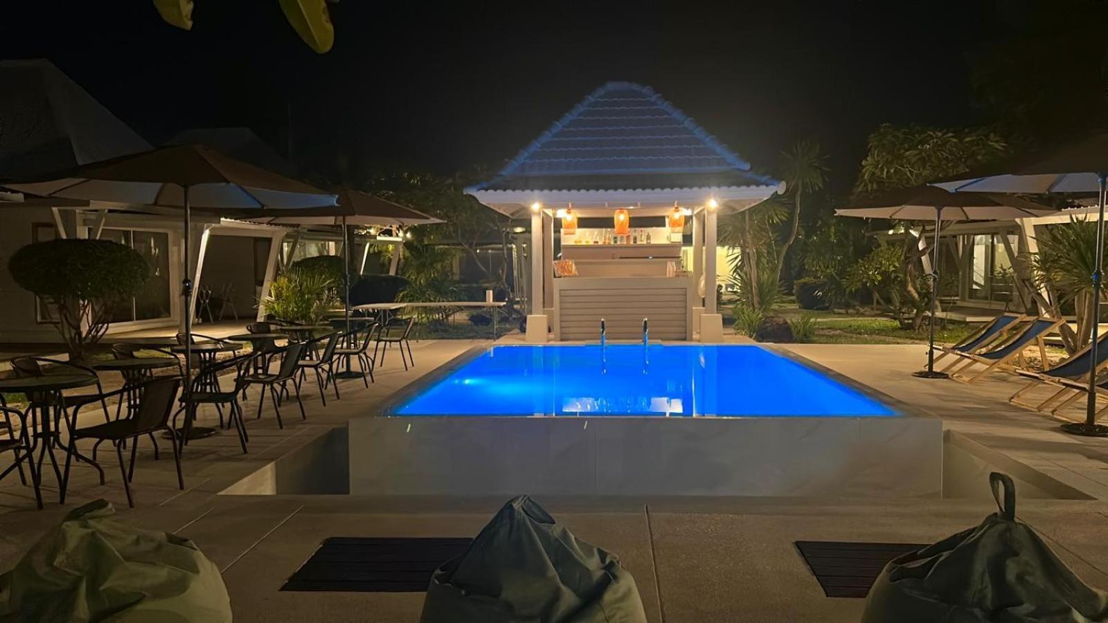 Thiptara Resort - Adults Only 湄南海滩 外观 照片