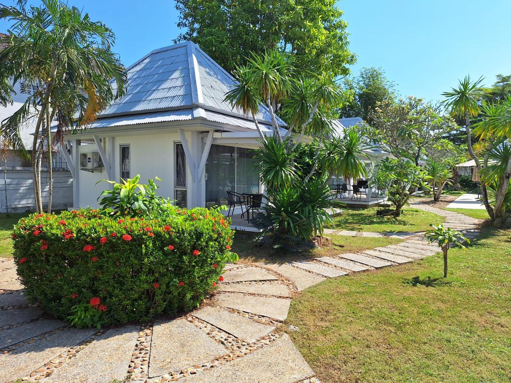 Thiptara Resort - Adults Only 湄南海滩 外观 照片