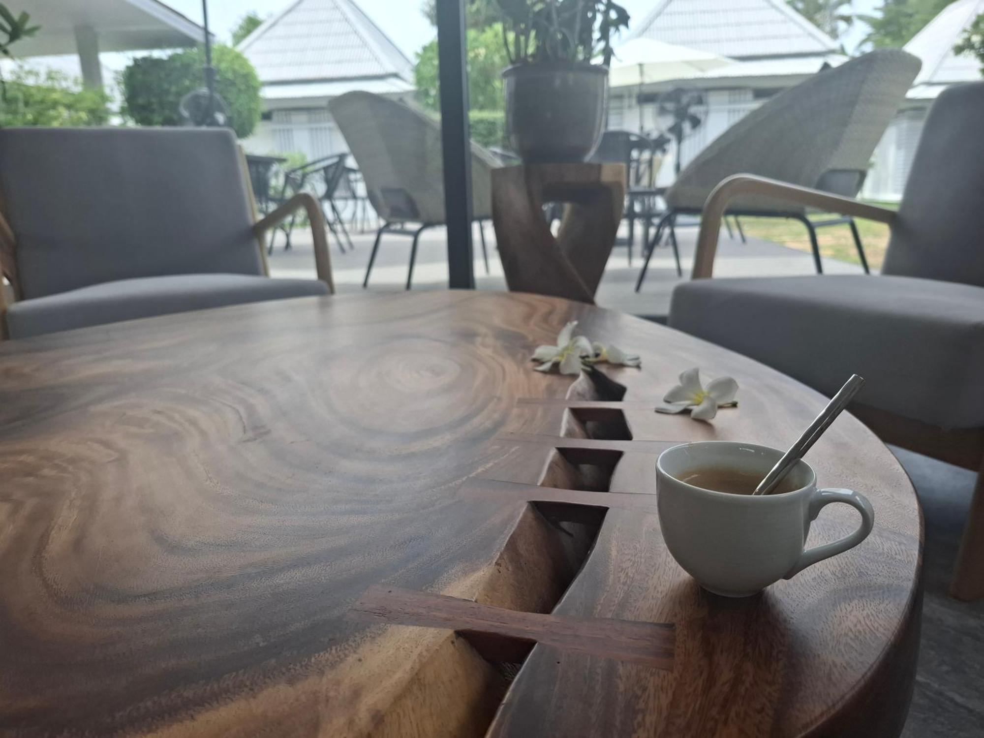Thiptara Resort - Adults Only 湄南海滩 外观 照片