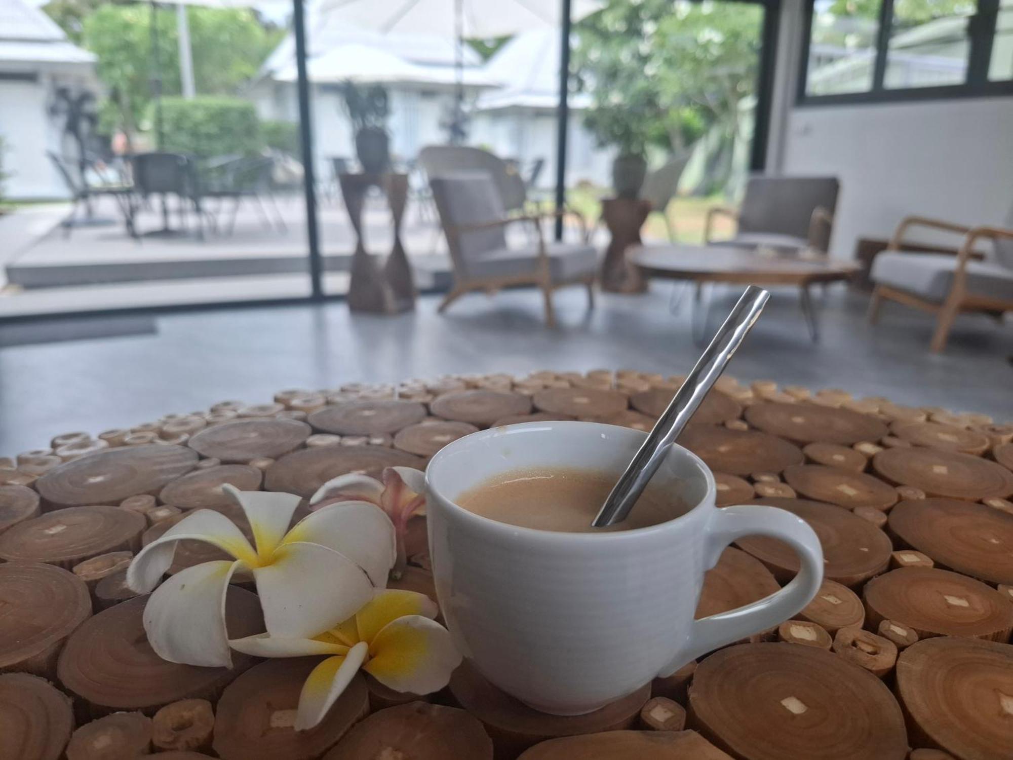 Thiptara Resort - Adults Only 湄南海滩 外观 照片
