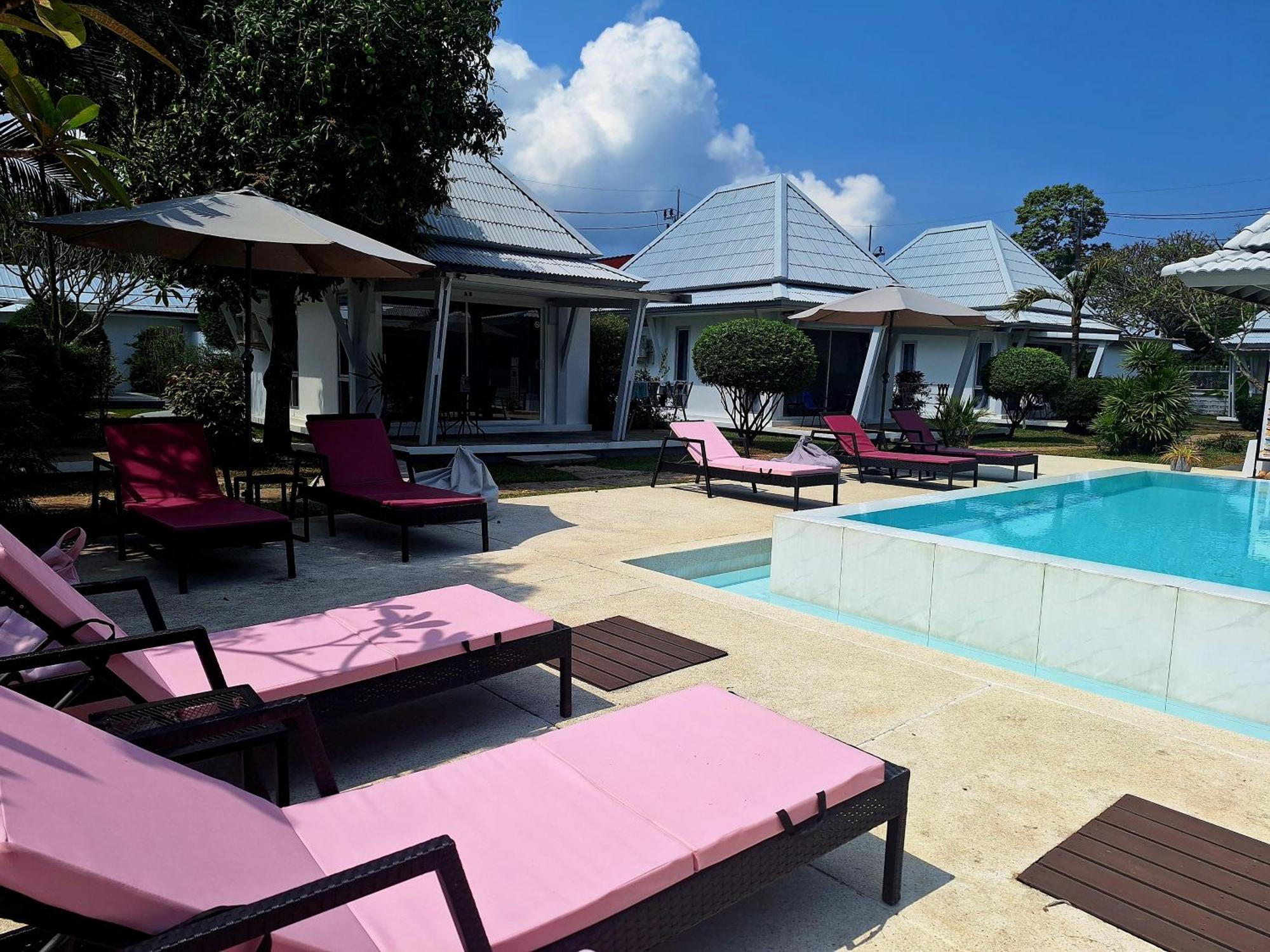 Thiptara Resort - Adults Only 湄南海滩 外观 照片
