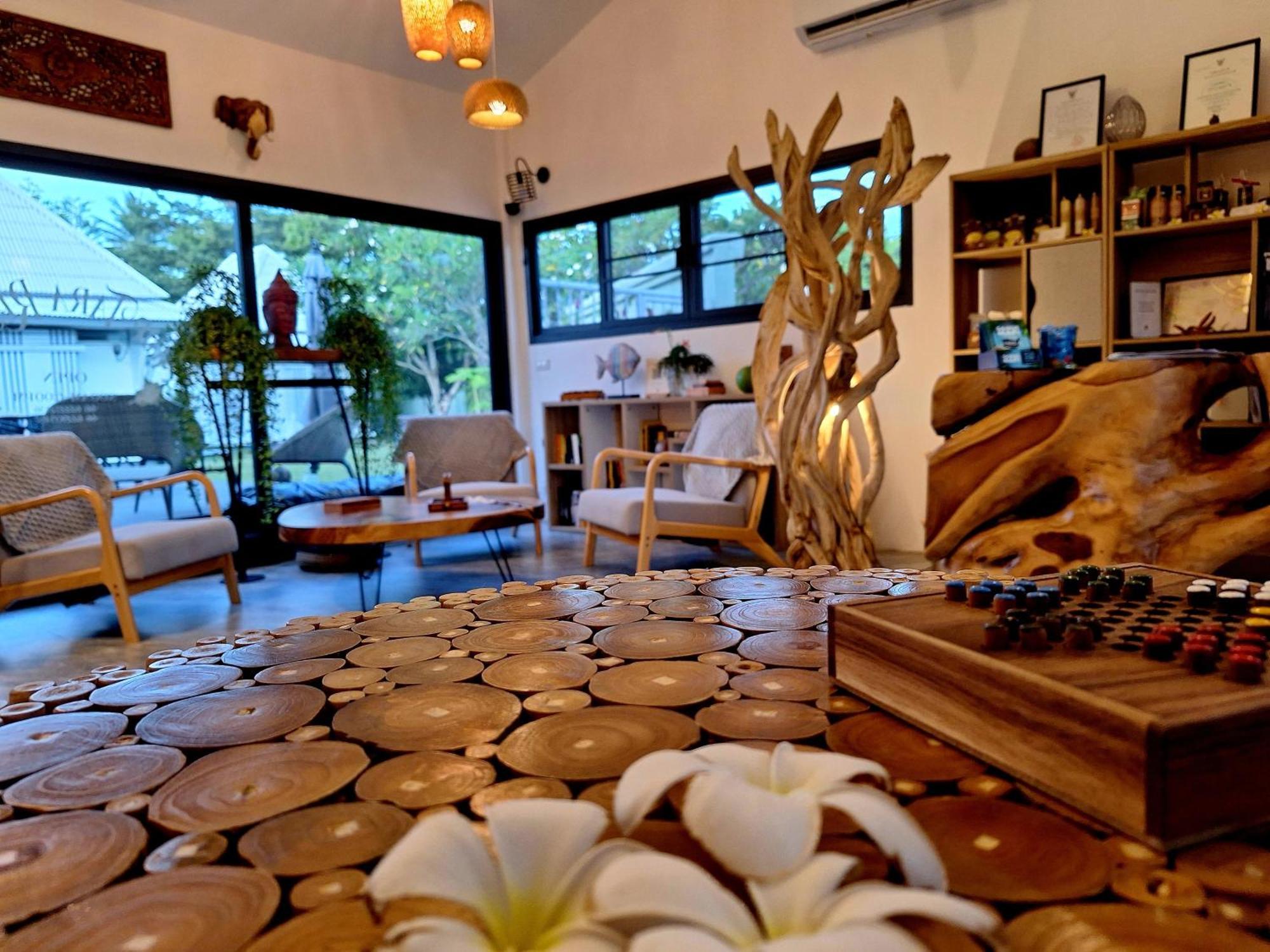 Thiptara Resort - Adults Only 湄南海滩 外观 照片